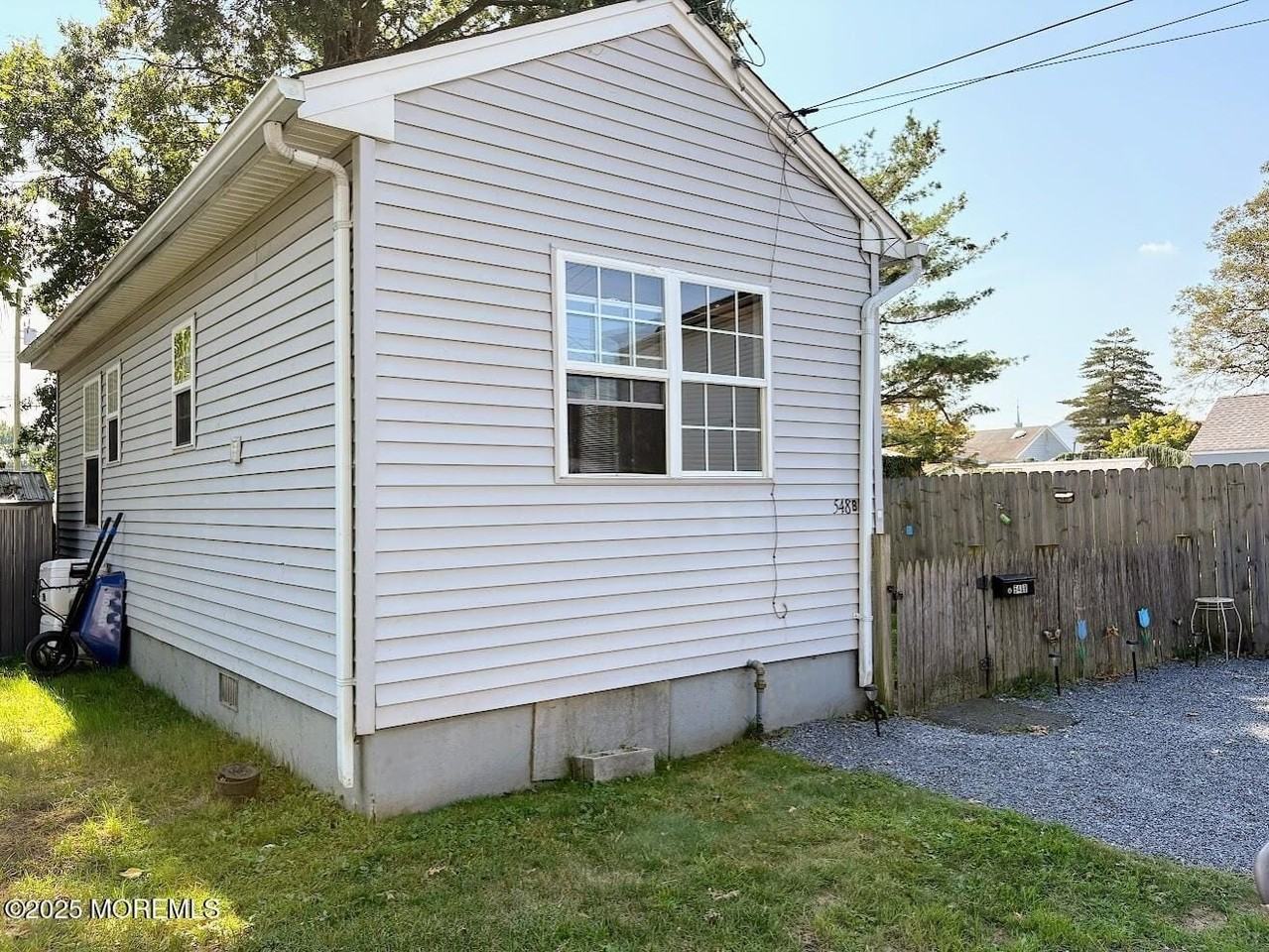 548 Clark Ave #B - Photo 2 of 7