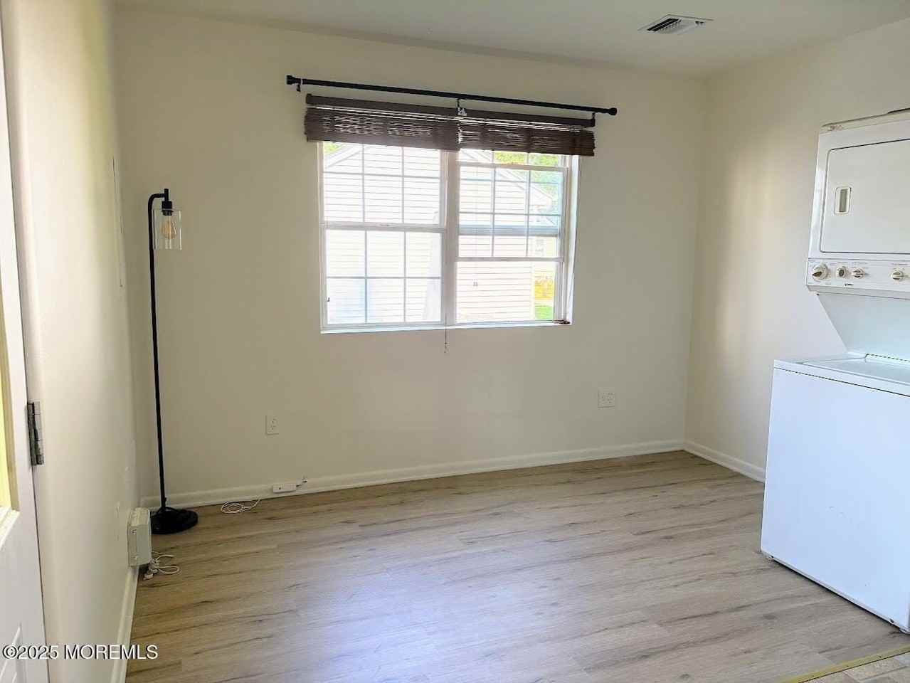 548 Clark Ave #B - Photo 3 of 7