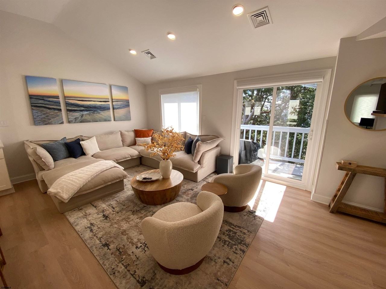 9417 Winchester Ave #C - Photo 6 of 30