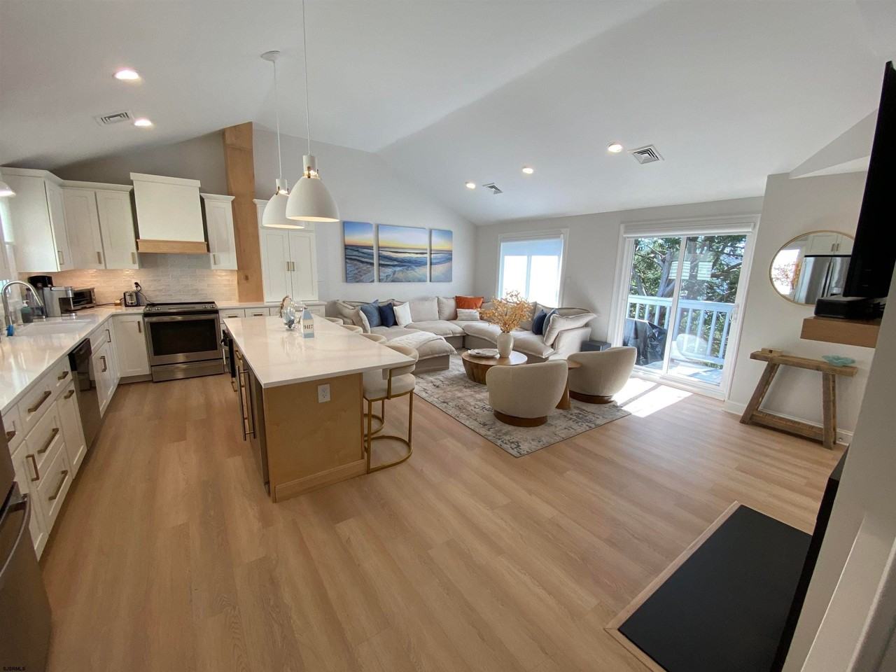 9417 Winchester Ave #C - Photo 7 of 30