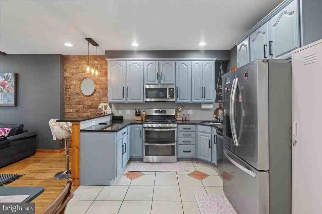 1522 Brown St #1 - Photo 7 of 25