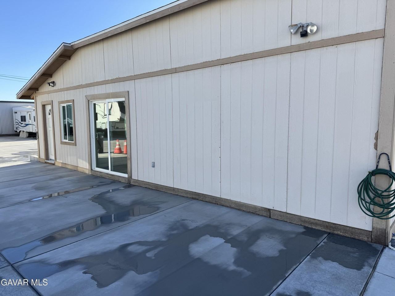 43813 Sierra Highway - Photo 4 of 11