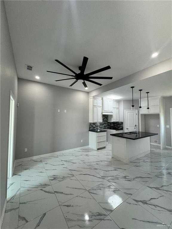 1610 West F Street - Photo 2 of 6