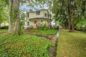 featured image of 86 W Stewart St #A