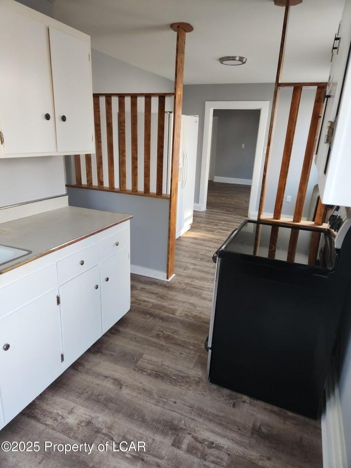 23 East Spring Street - Photo 2 of 8