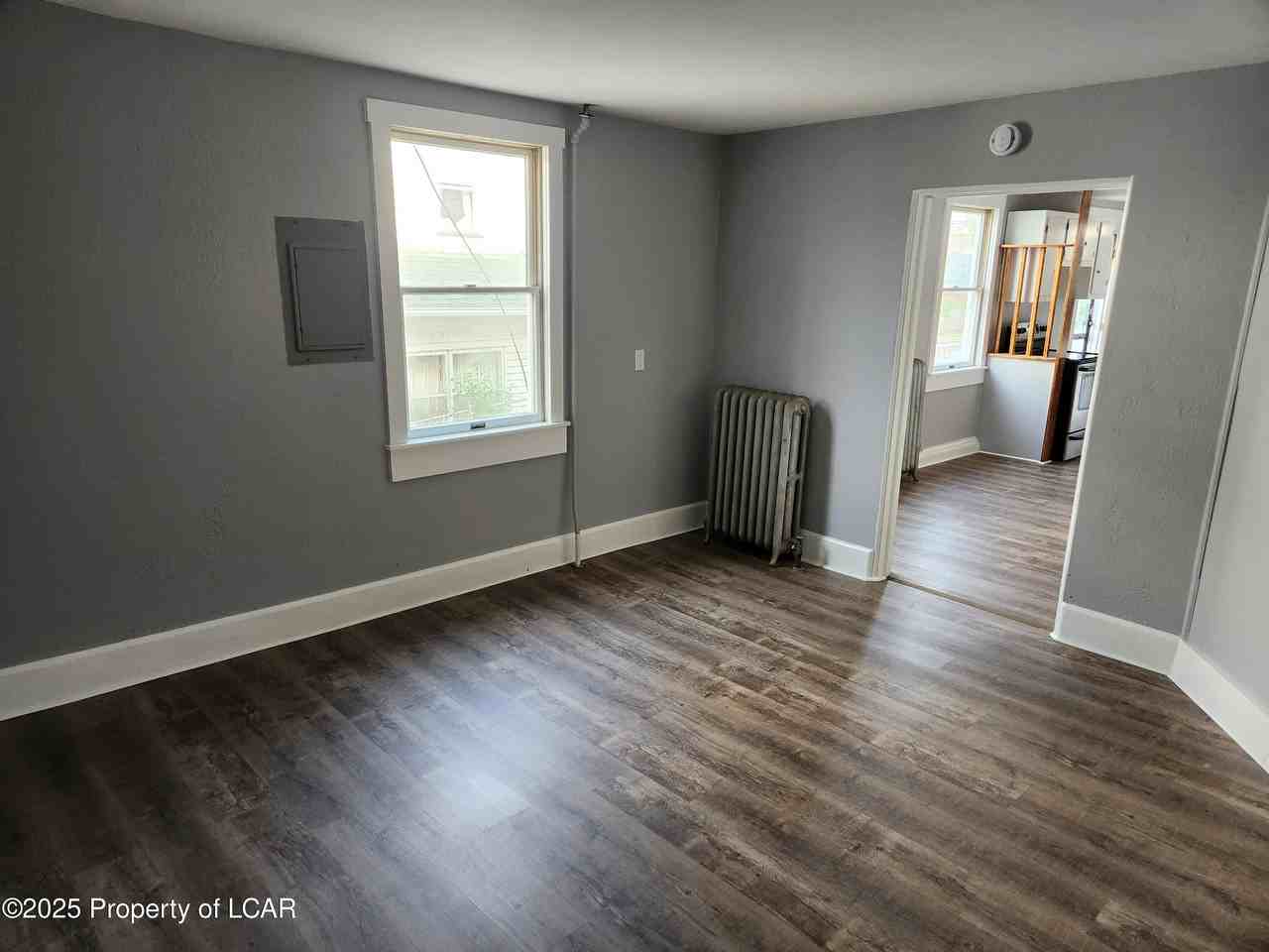 23 East Spring Street - Photo 6 of 8