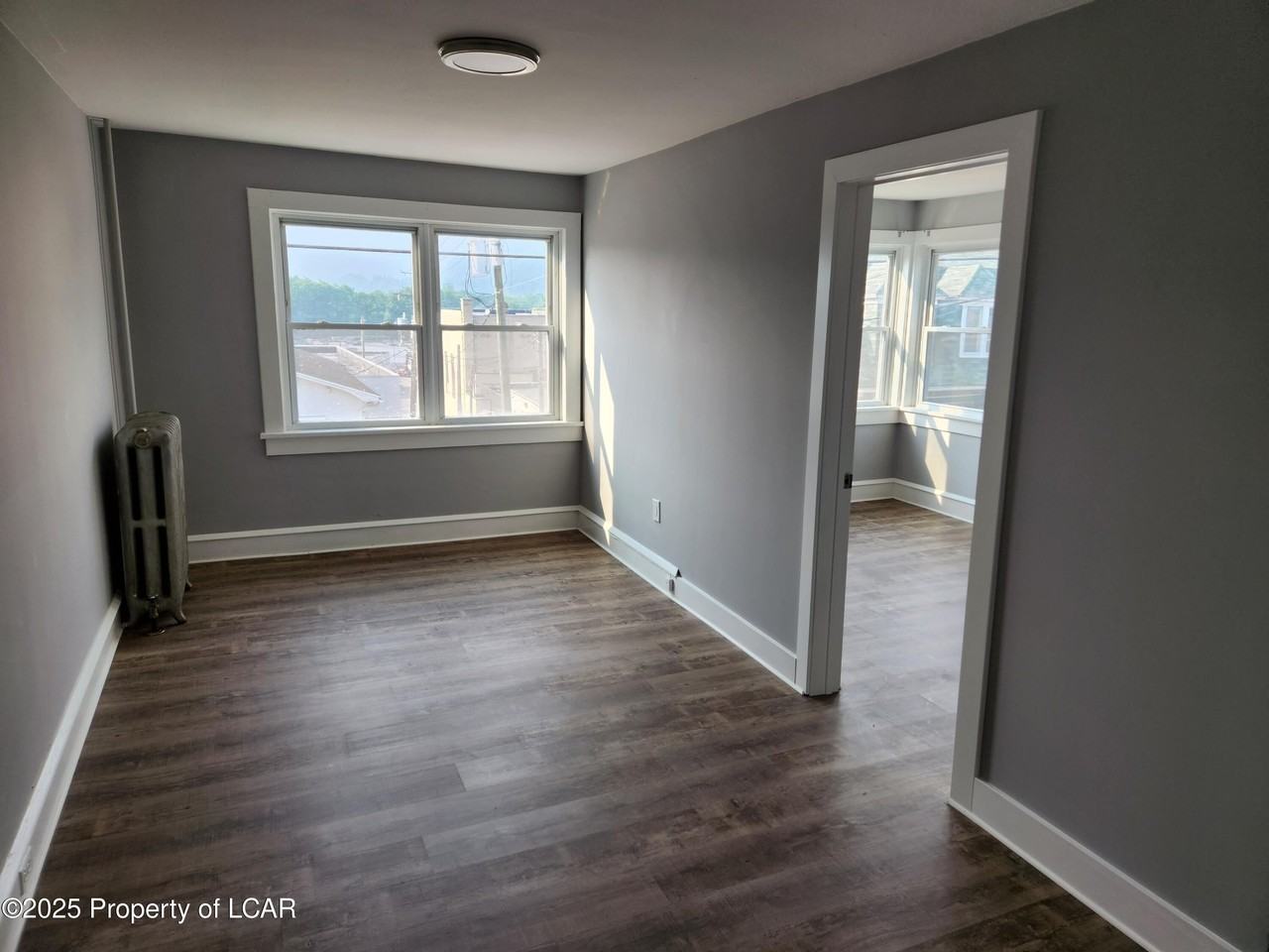 23 East Spring Street - Photo 7 of 8