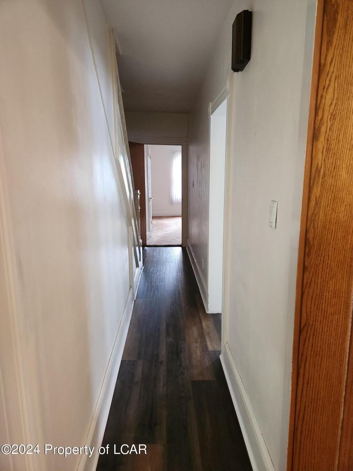 157 Philadelphia Avenue - Photo 5 of 14