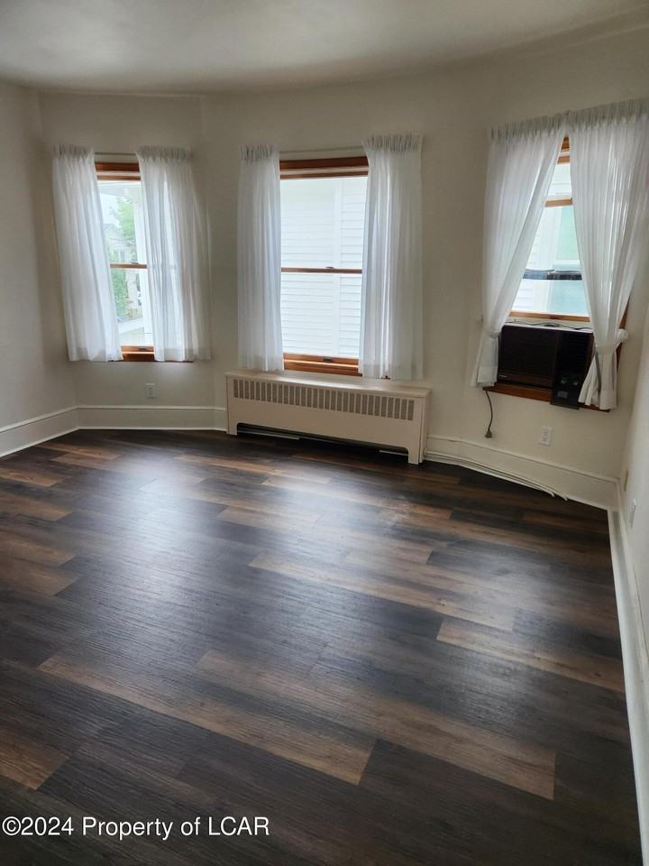 157 Philadelphia Avenue - Photo 6 of 14