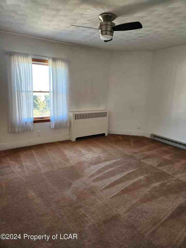 157 Philadelphia Avenue - Photo 7 of 14