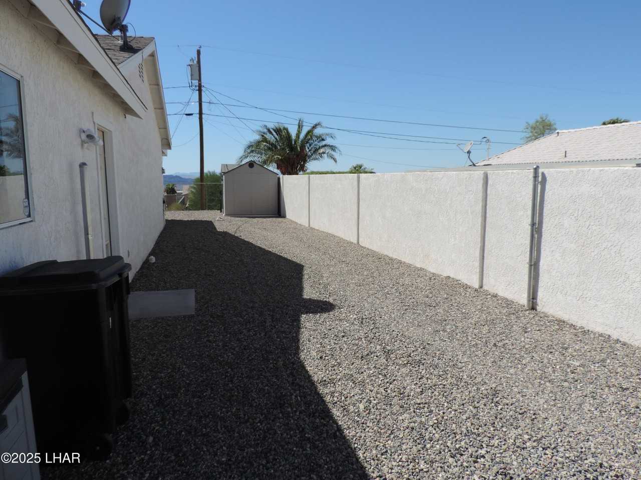 1507 Blackfoot Ln S - Photo 2 of 24