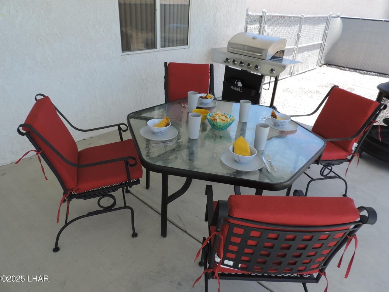 1507 Blackfoot Ln S - Photo 4 of 24