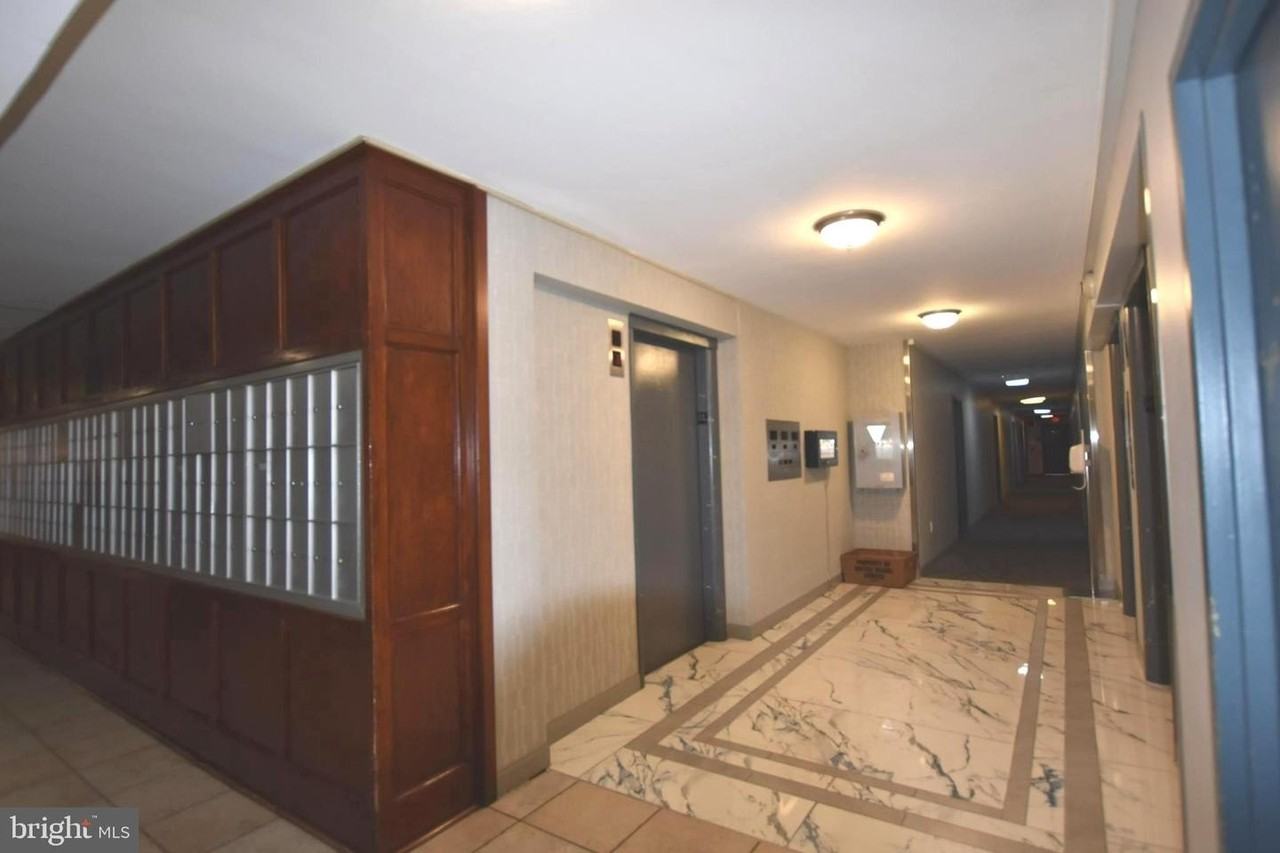 922 24th Street Northwest - Photo 4 of 26