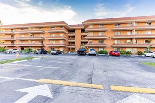 17600 Nw 68th Ave #B2005 - Photo 1 of 1