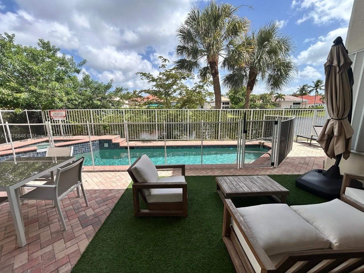 7030 Islegrove Pl - Photo 6 of 21