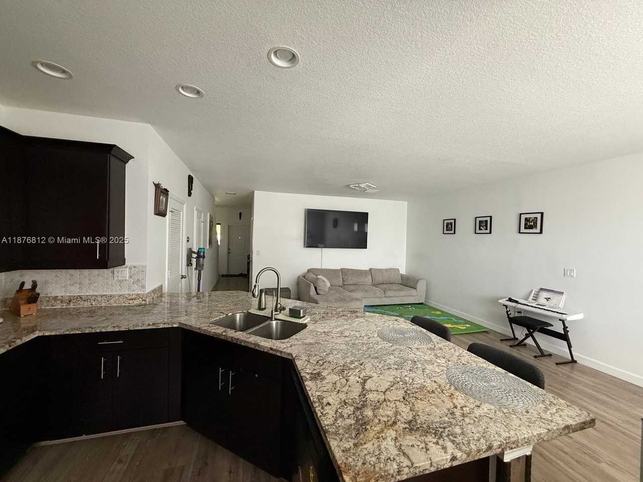 472 Ne 194th Ter #472 - Photo 2 of 17