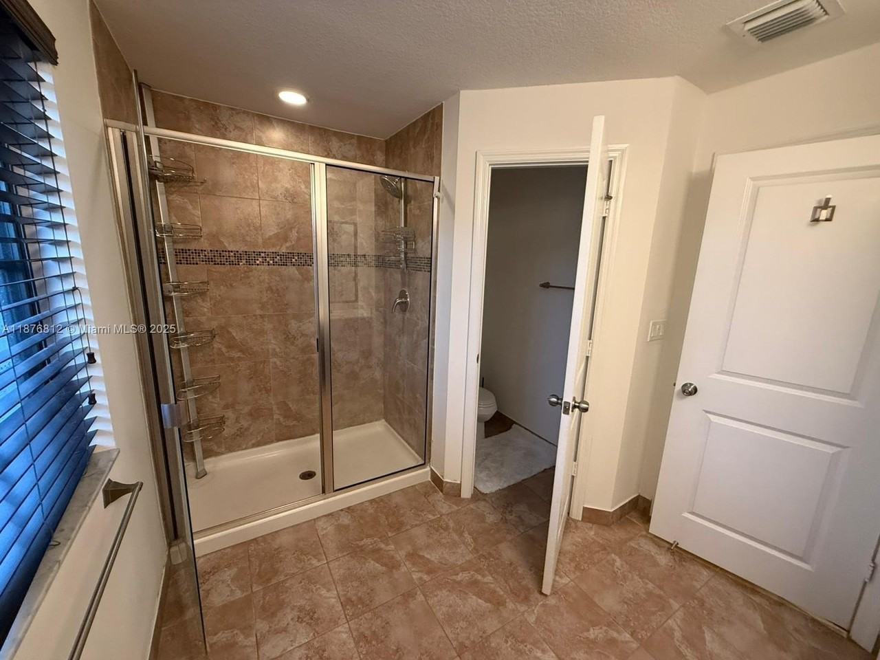 472 Ne 194th Ter #472 - Photo 7 of 17