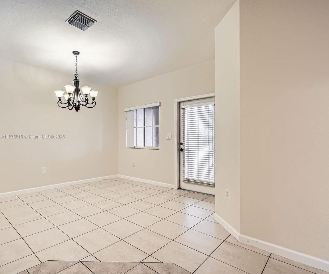 13945 Sw 279th Ln #13945 - Photo 6 of 14