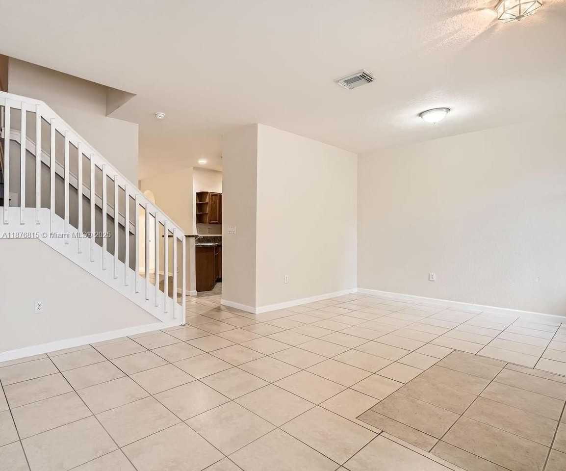 13945 Sw 279th Ln #13945 - Photo 7 of 14