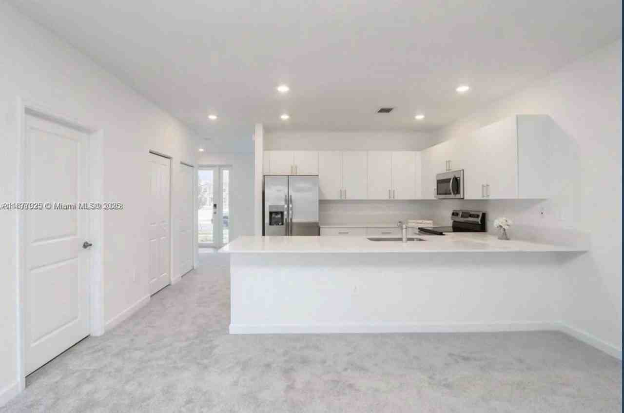 26459 SW 148th Ave - Photo 7 of 28