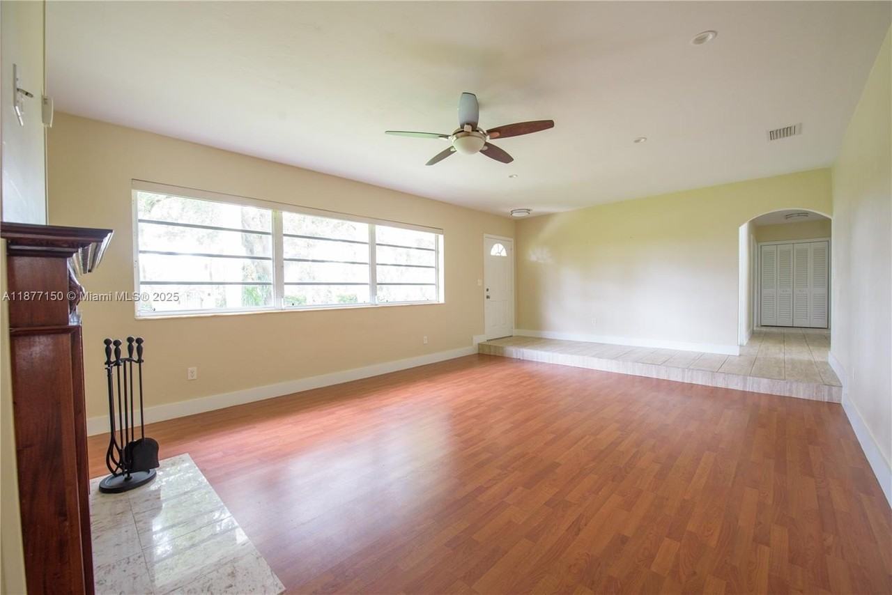 18370 Sw 292nd St #18370 - Photo 3 of 31