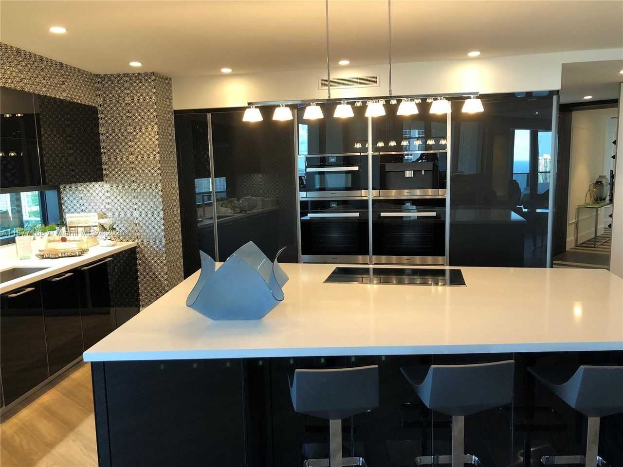 18555 Collins Ave #2903 - Photo 5 of 15