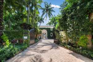 featured image of 4 Palm Ave