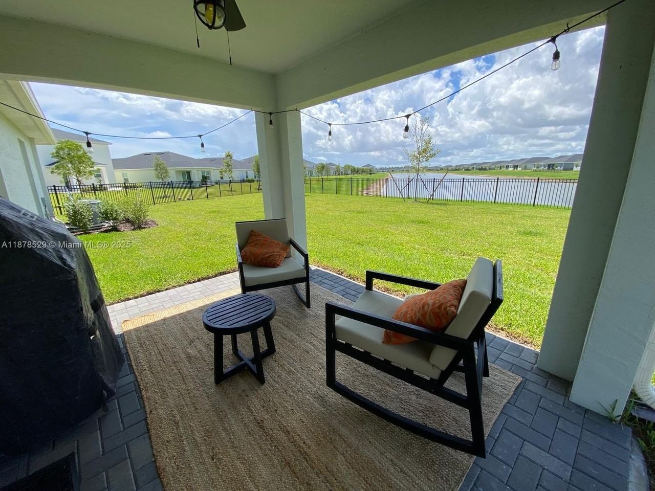 11060 Nw Middle Stream Dr #11060 - Photo 6 of 41