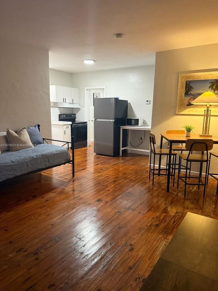 1289 Marseille Dr #46