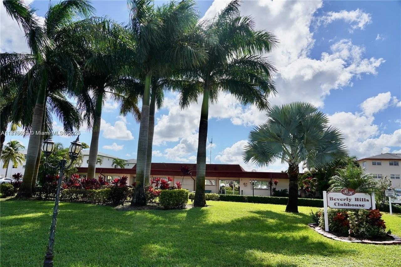 5300 Washington St #S112