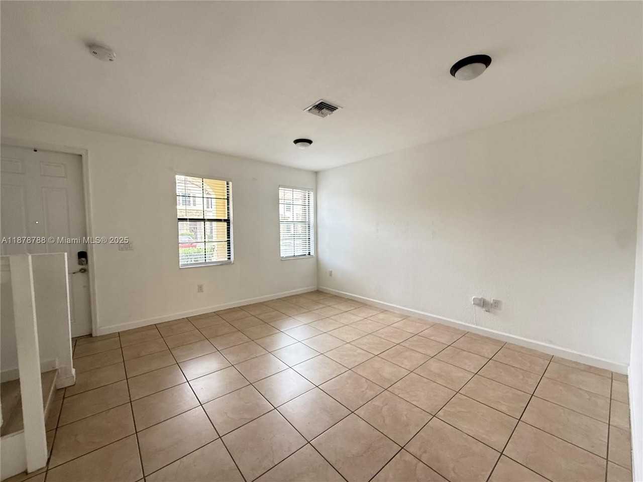 3204 Se 5th Ct - Photo 7 of 25