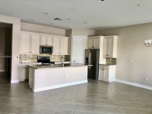 1415 Southwest 113th Avenue #1415 - Photo 4 of 44