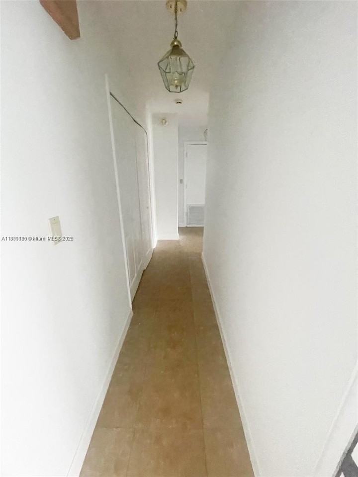 8785 Southwest 176th Terrace - Photo 7 of 24