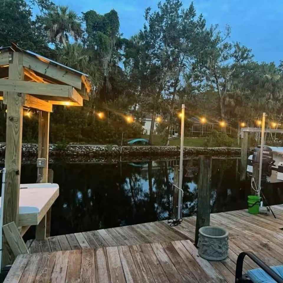 11936 W Waterway Dr - Photo 2 of 28