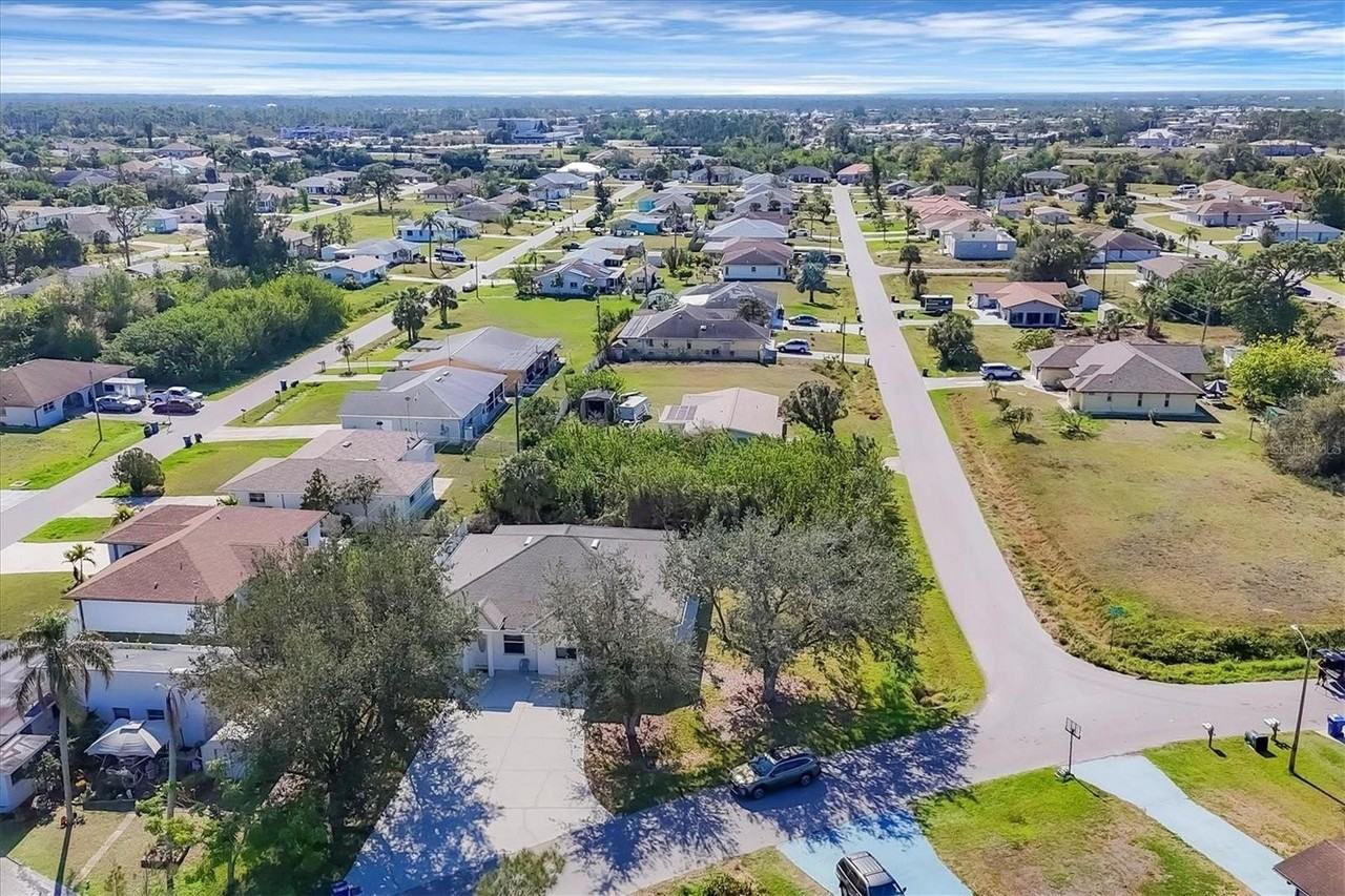 12113 Capilla Ln - Photo 6 of 50