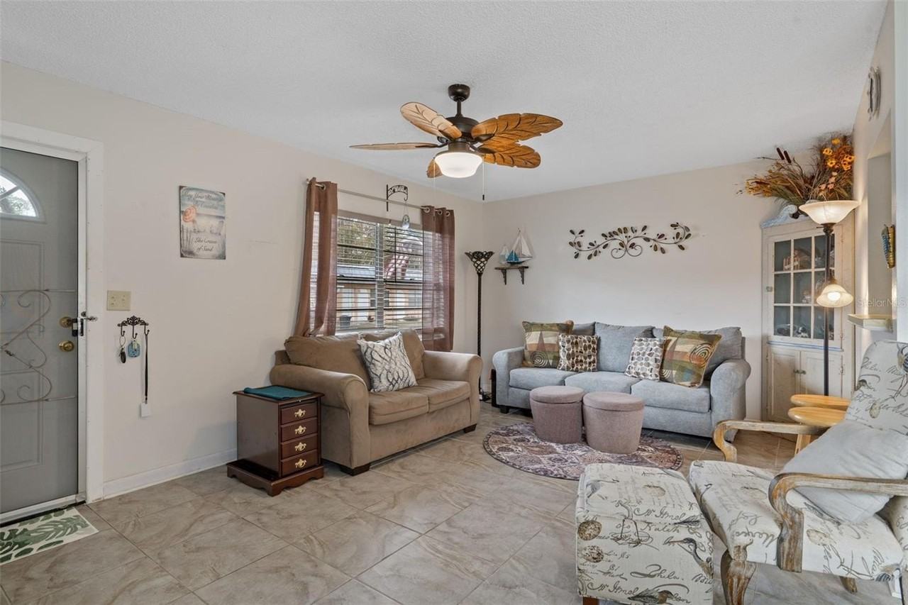 11630 Bayonet Ln - Photo 5 of 50