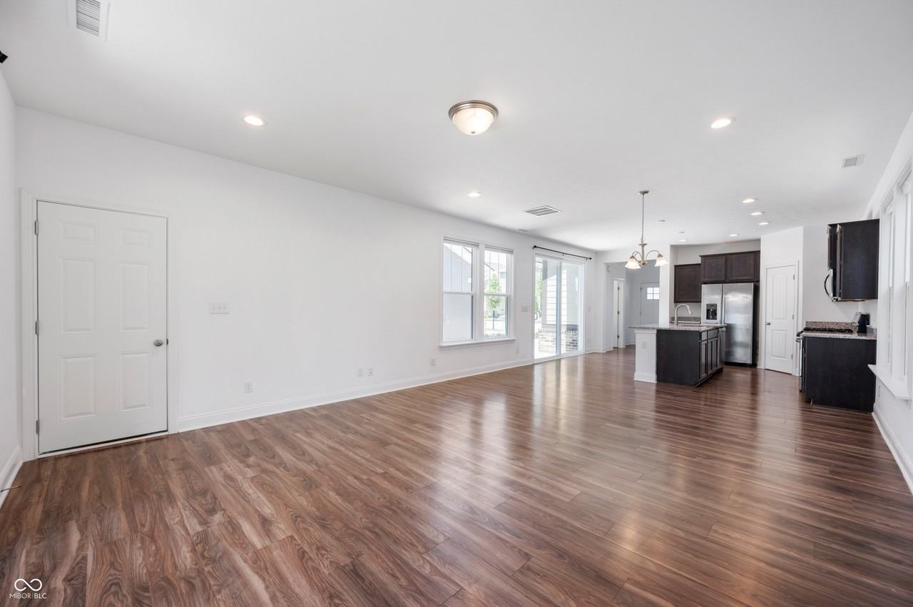 7003 Pickett Pl - Photo 3 of 25