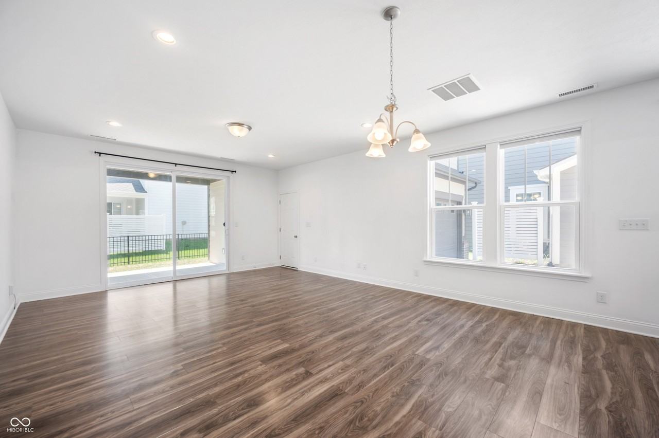 7003 Pickett Pl - Photo 7 of 25