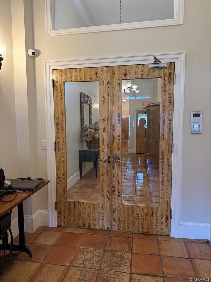 125 Main St #2B - Photo 2 of 18