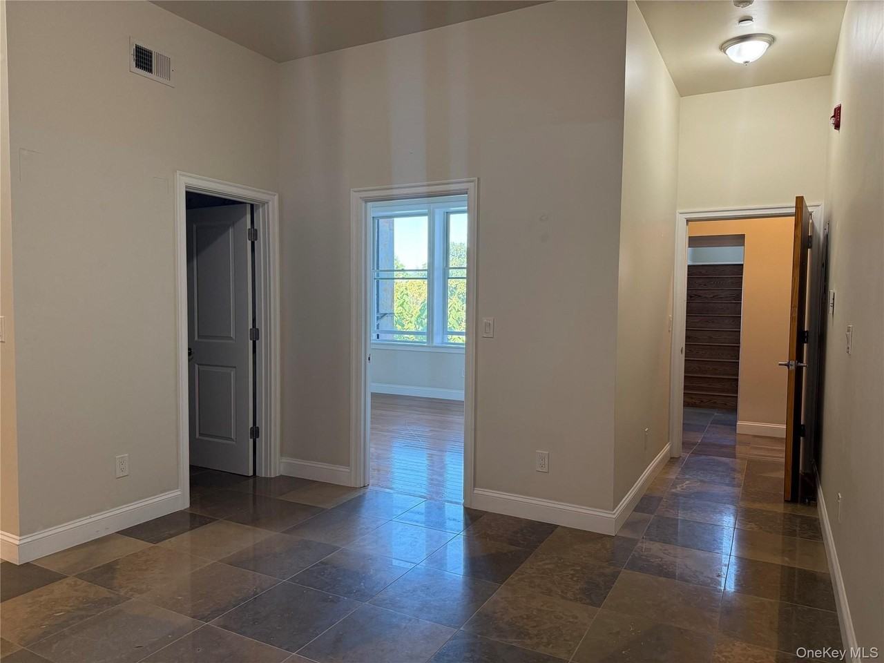 125 Main St #2B - Photo 7 of 18