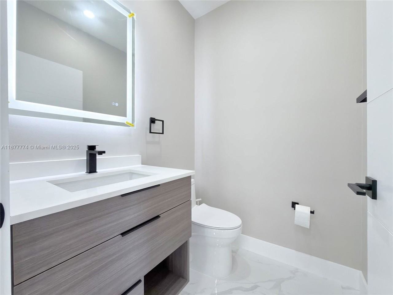 199 Nw 152nd Ave - Photo 6 of 8