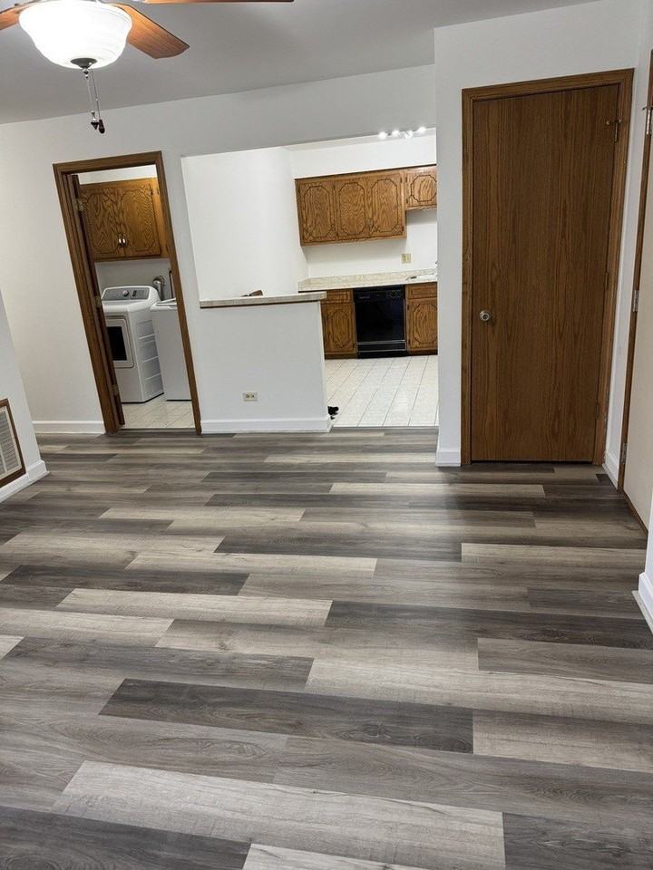 4535 Rumsey Ave #3E - Photo 3 of 12