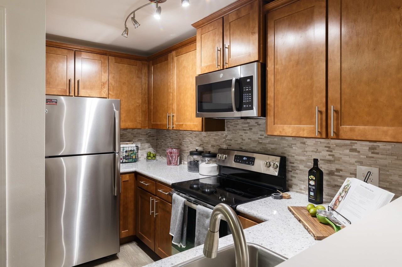 1681 East Green Briar Drive #3818 - Photo 4 of 26