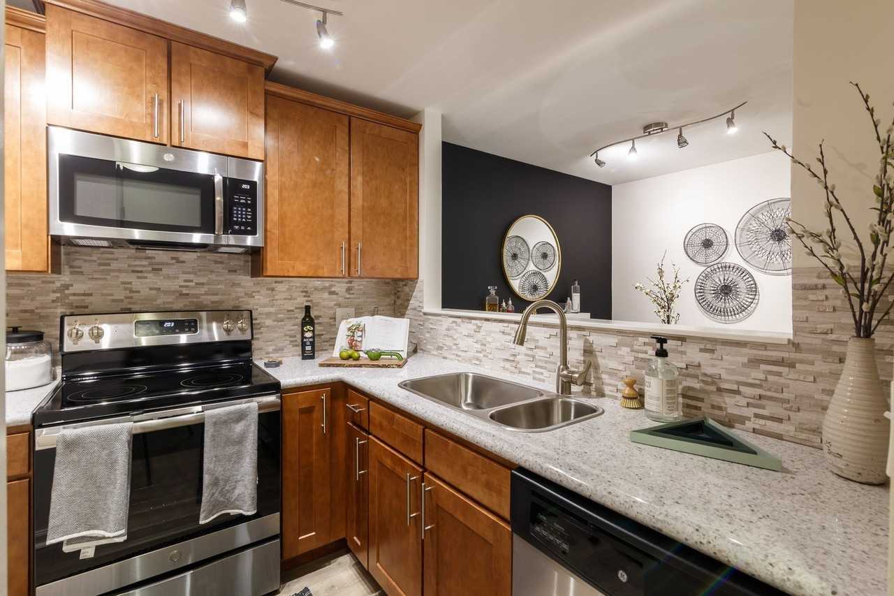 1681 East Green Briar Drive #3818 - Photo 5 of 26