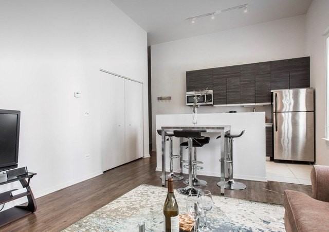 30 E Roosevelt Rd #201 - Photo 2 of 8