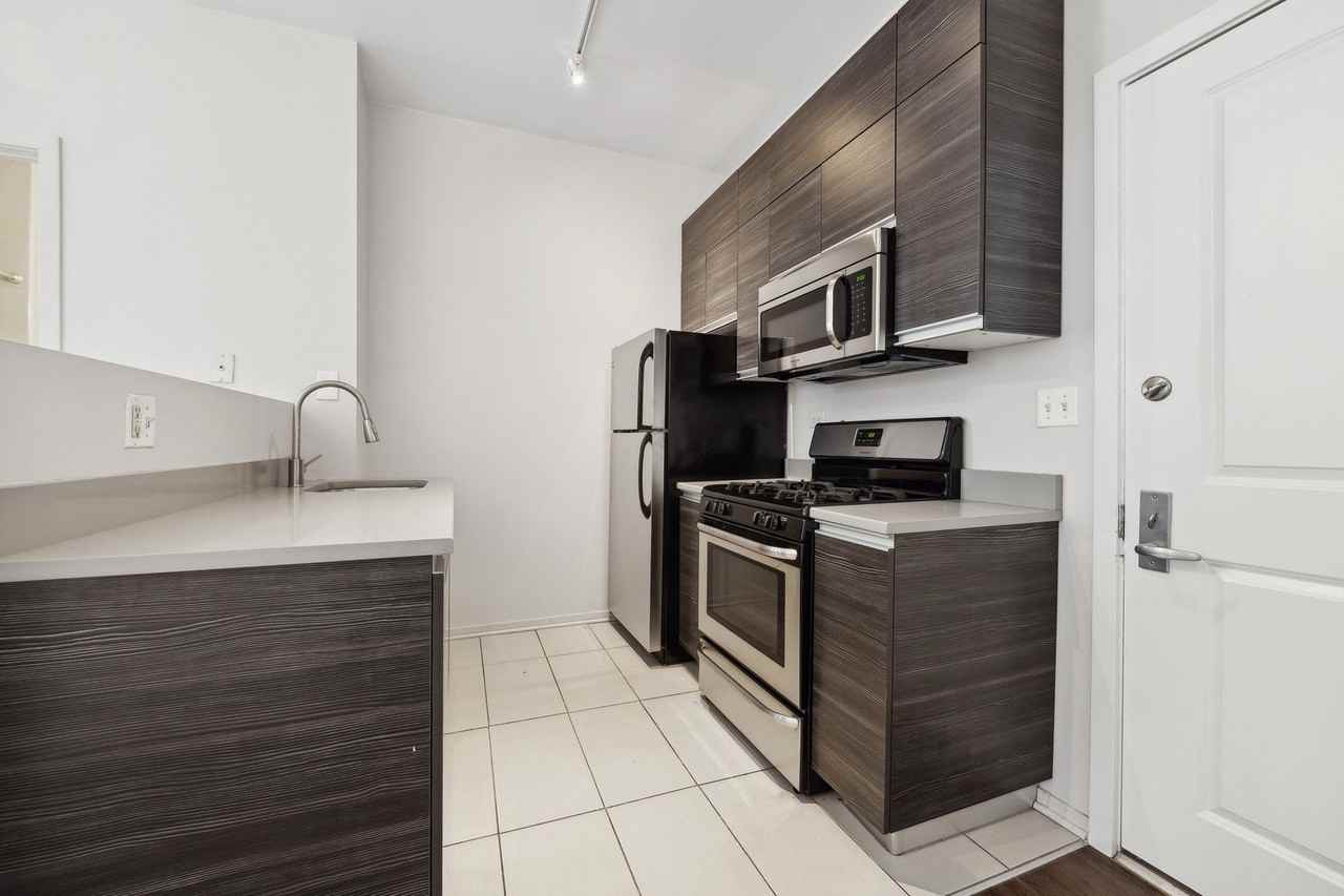 30 E Roosevelt Rd #302 - Photo 3 of 11