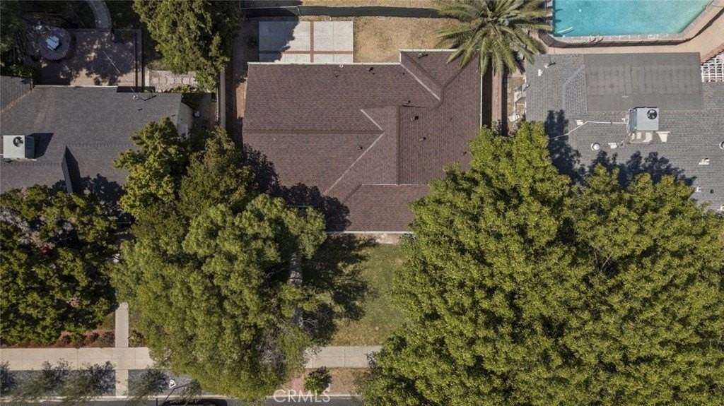 16049 Tuba St - Photo 2 of 20