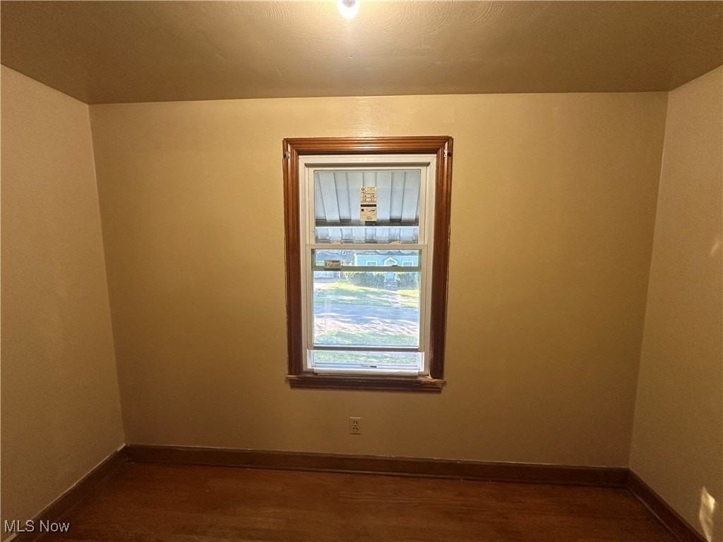 644 W Judson Ave - Photo 4 of 9