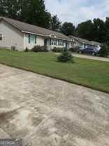 704 Green St #B - Photo 1 of 1