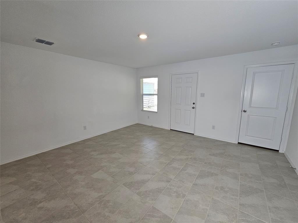 7609 Bluebell Ln - Photo 5 of 34